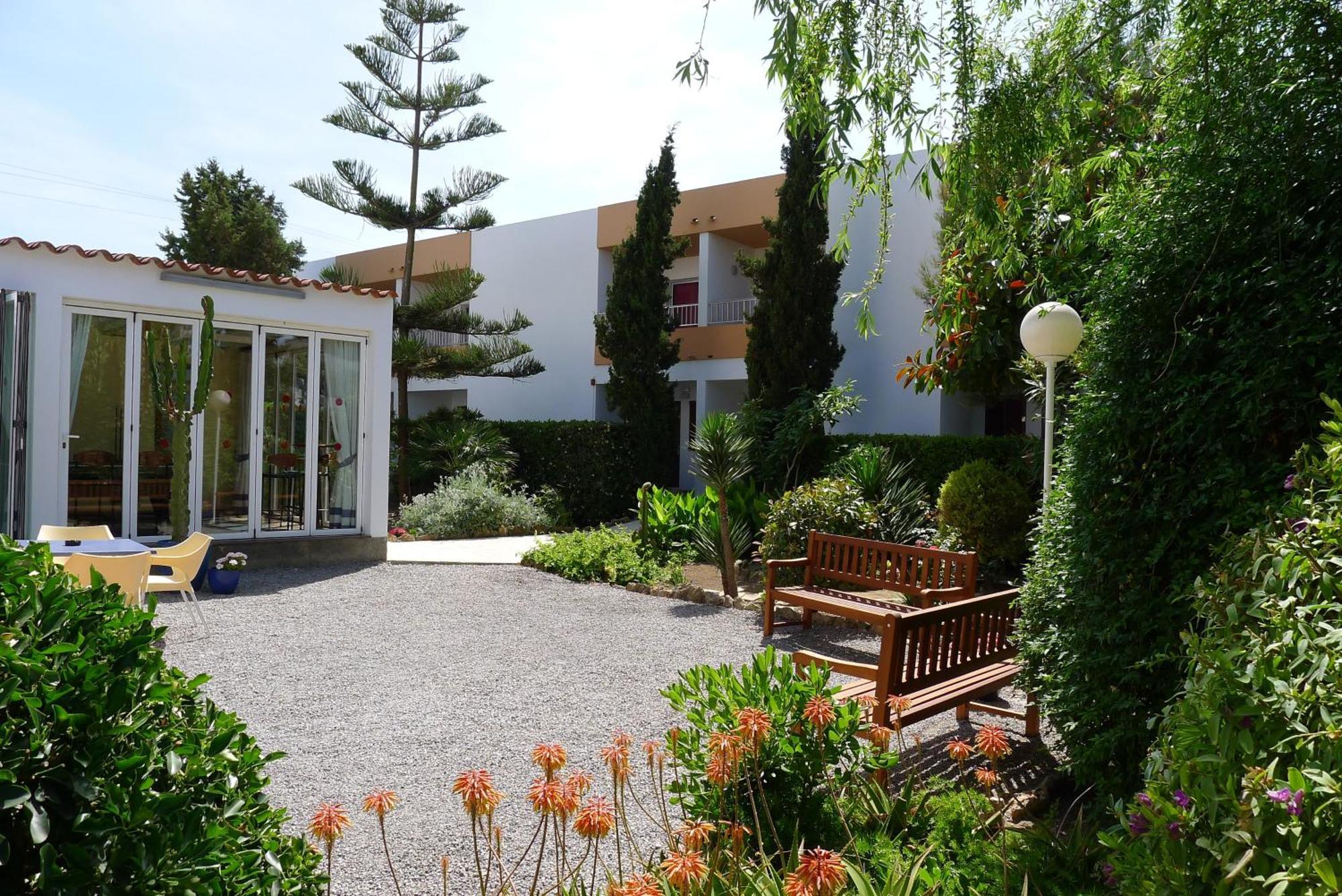 Apartamentos Zodiac San Antonio  Exteriér fotografie